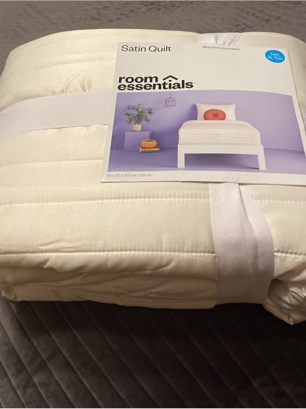 Room Essentials Satin Quilt - Ivory/Cream